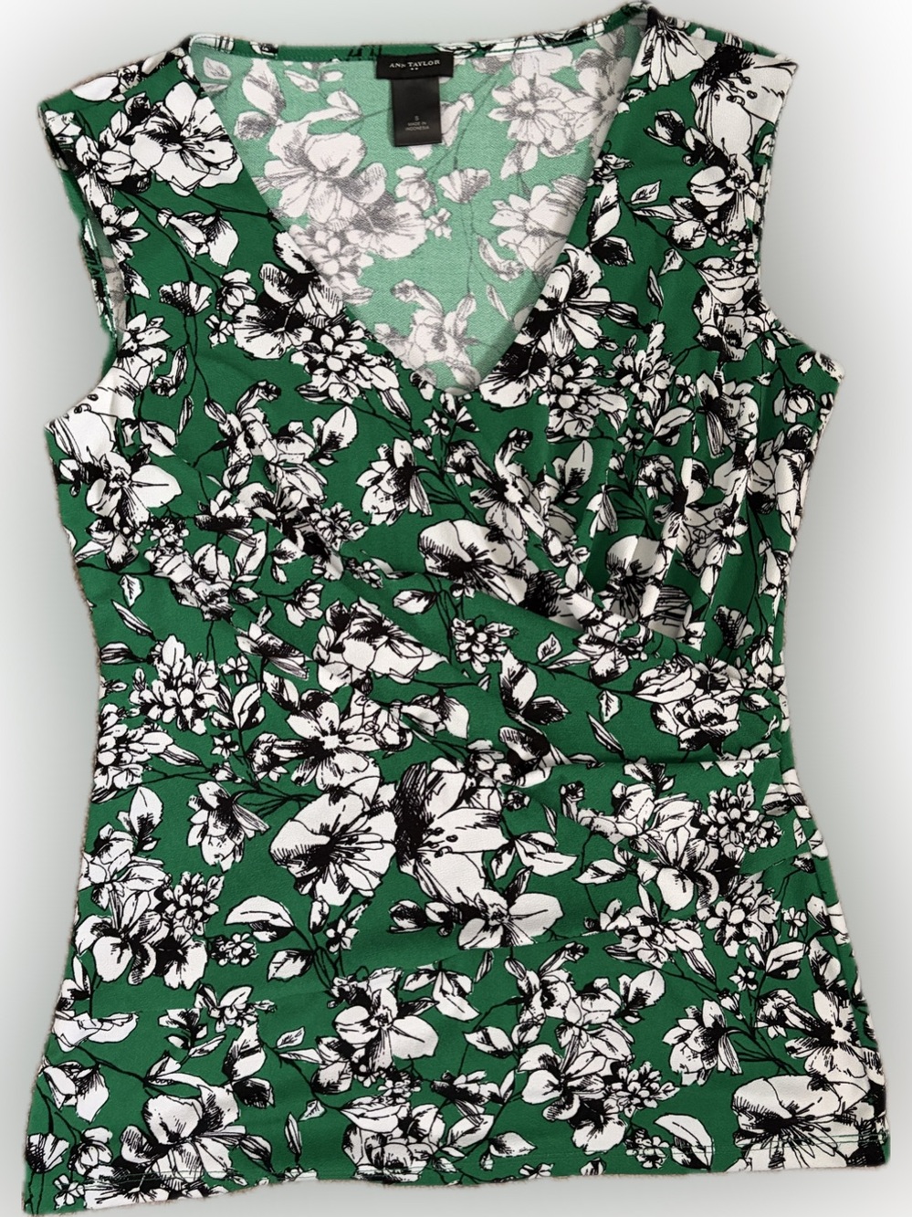 Ann Taylor Emerald Green Black & White Floral V-Neck Camisole